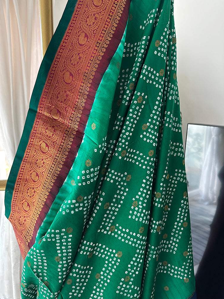 Green and Maroon Kanjivaram Silk Bandhani Saree