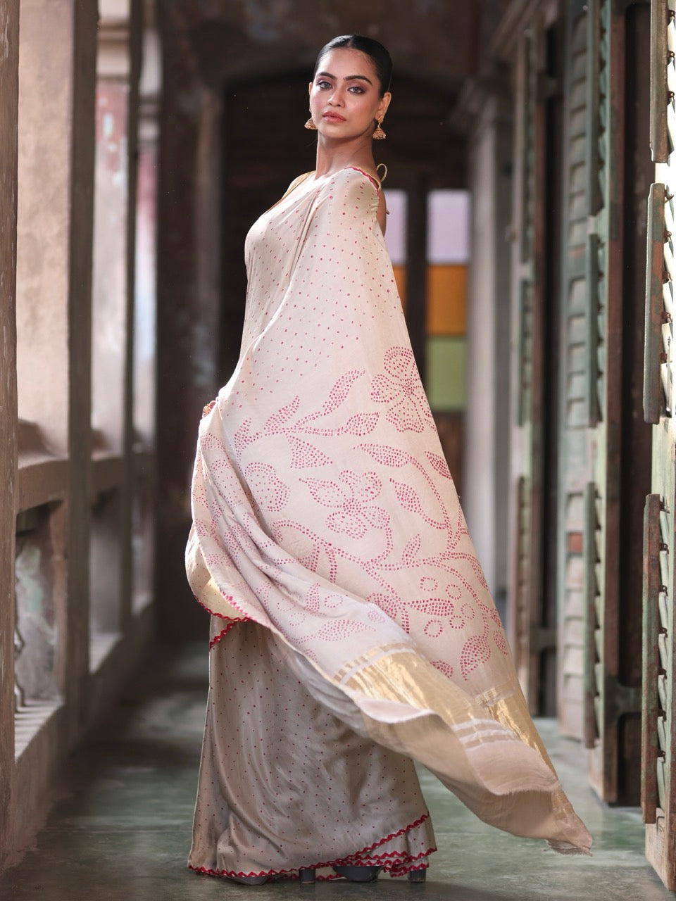 mehreen-glow-dusty-beige-pure-gajji-silk-bandhani-saree