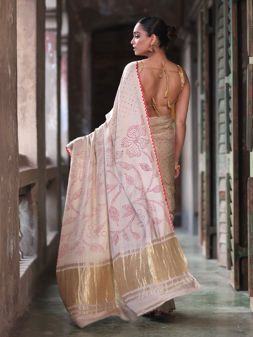 mehreen-glow-dusty-beige-pure-gajji-silk-bandhani-saree