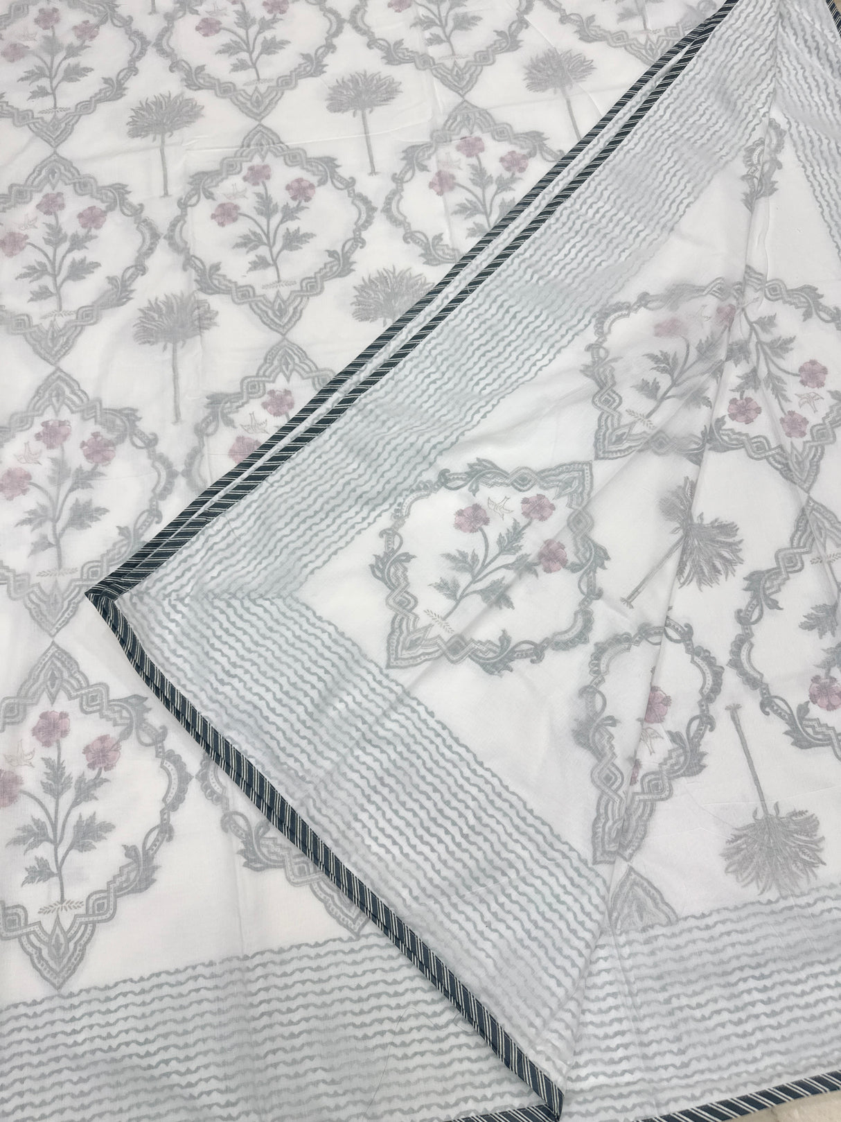 mulmul-dohar-styled-on-bed