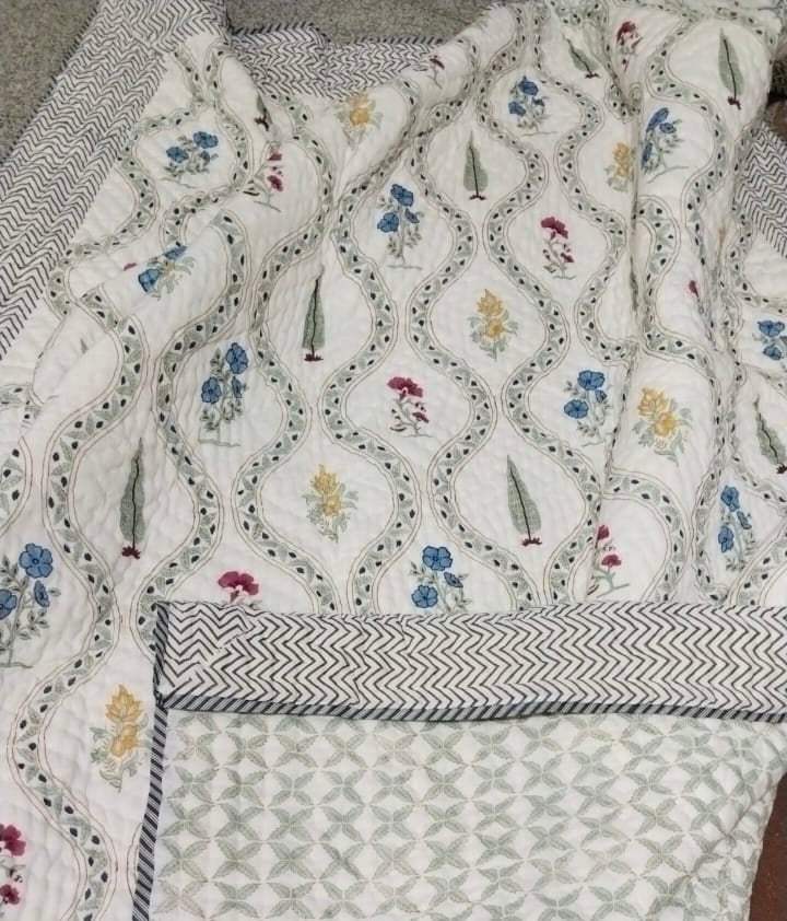 multi-flower-double-cotton-quilt-complete-view