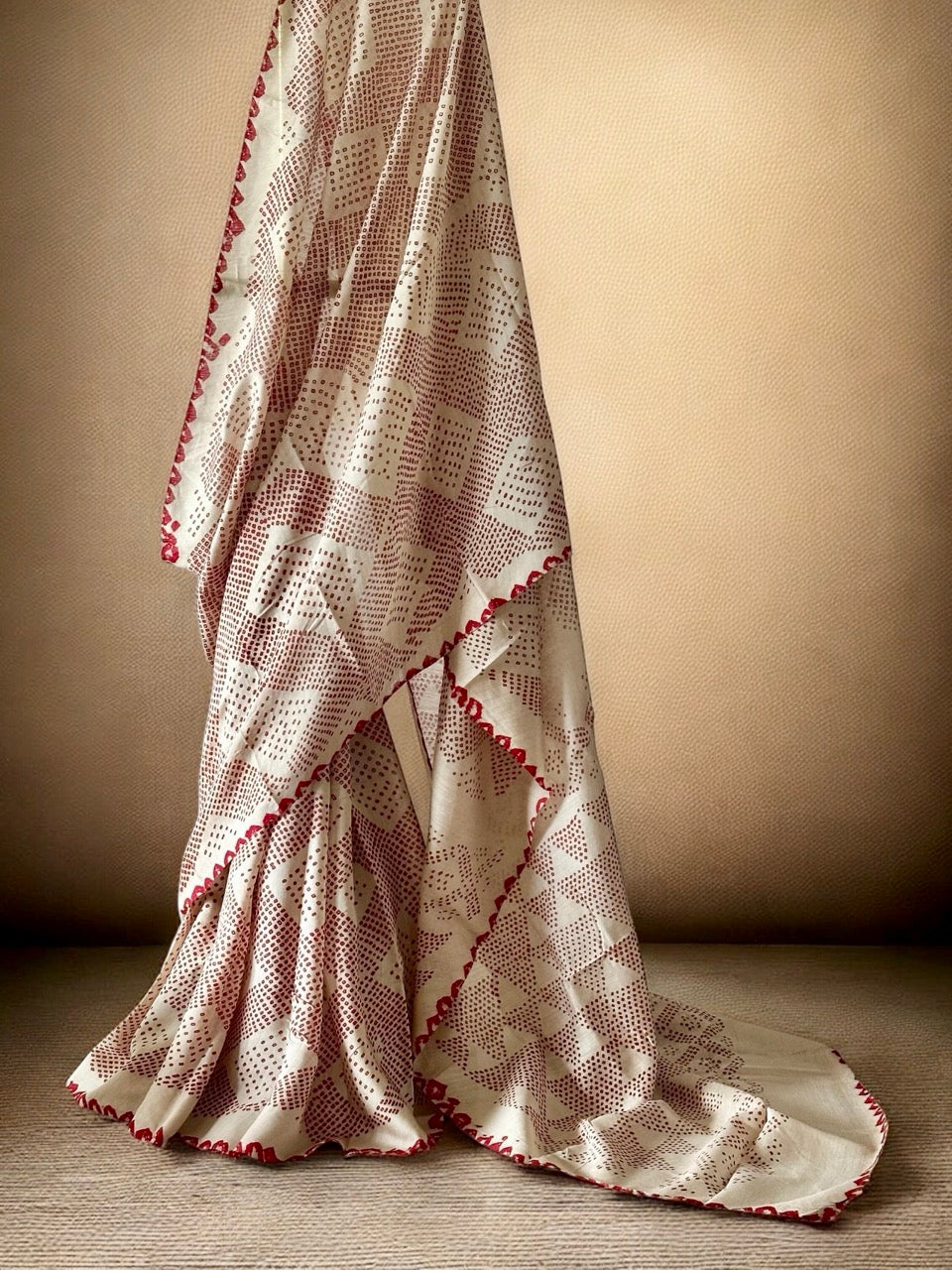 muted-grace-munga-silk-bandhani-saree-with-red-bandhej