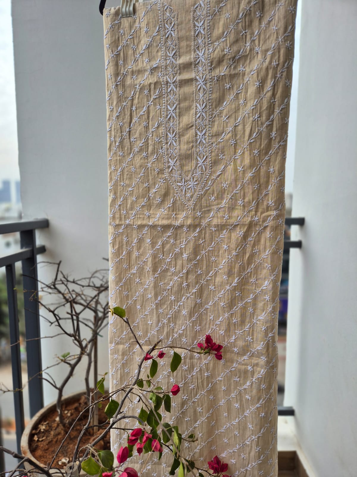 nazm-lucknow-chikankari-tissue-mens-kurta-fabric