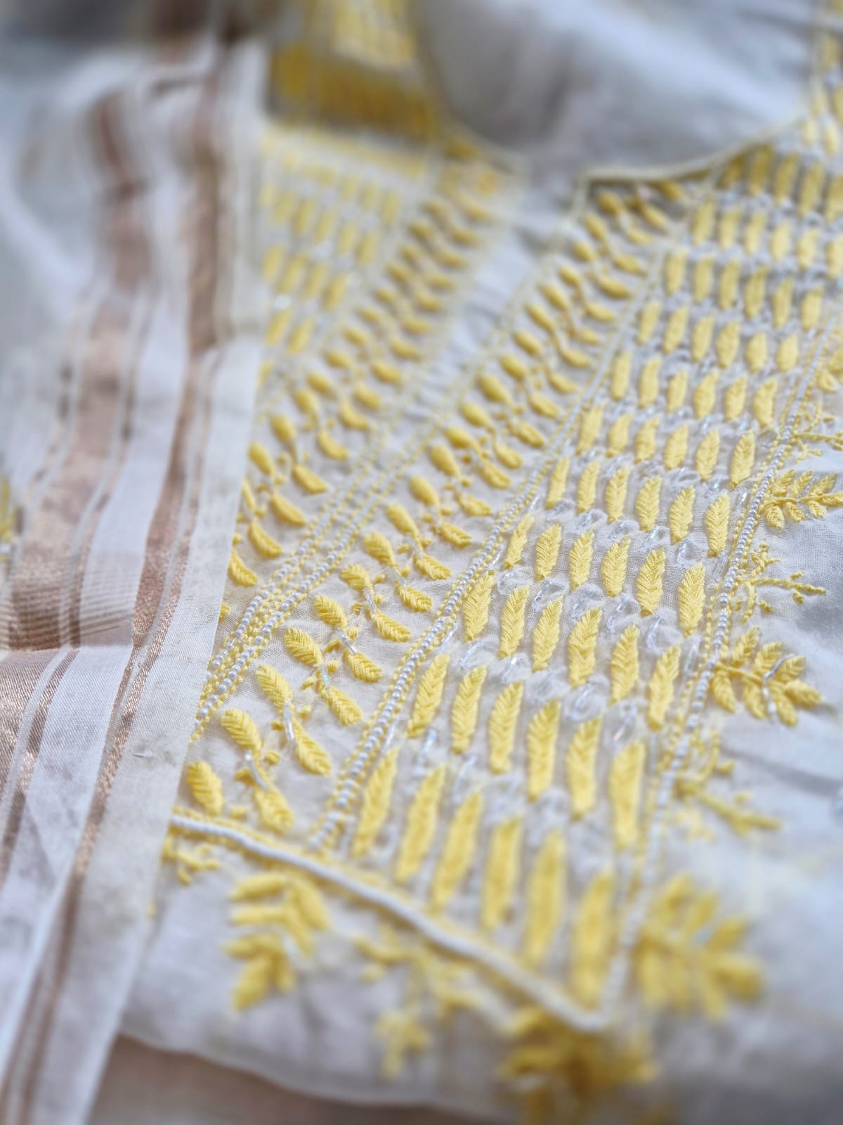 nazraana-chikankari-chanderi-mul-unstitched-suit-set