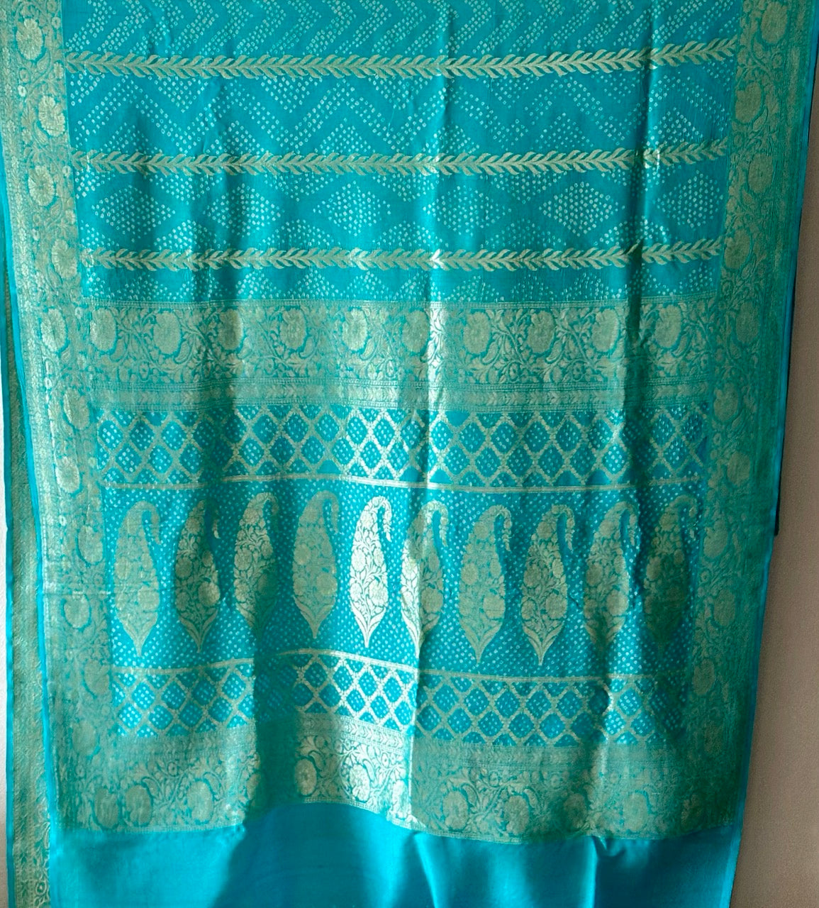 neel-tara-handloom-munga-silk-bandhani-saree