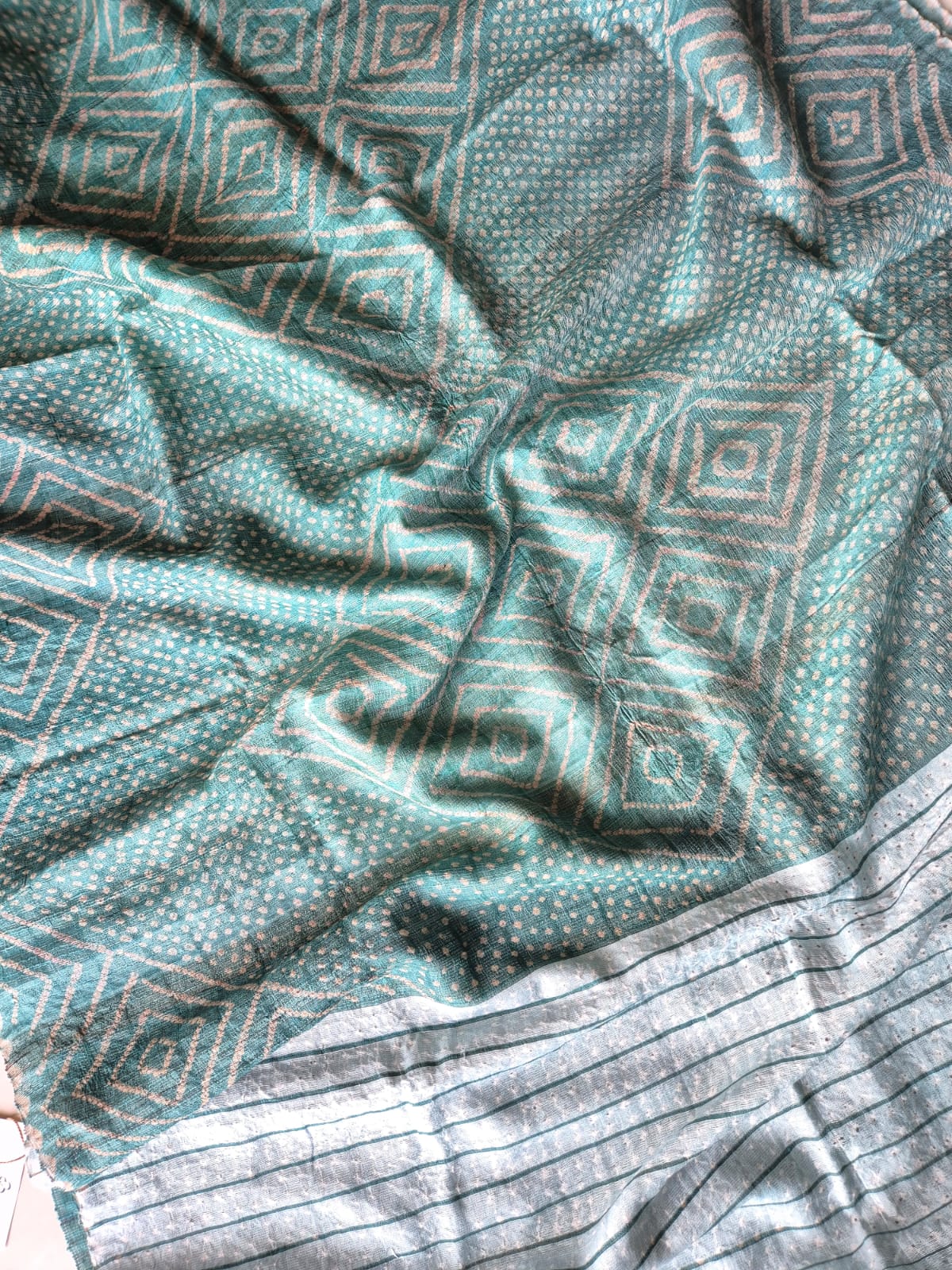 neel-tara-tussar-silk-bandhani-saree