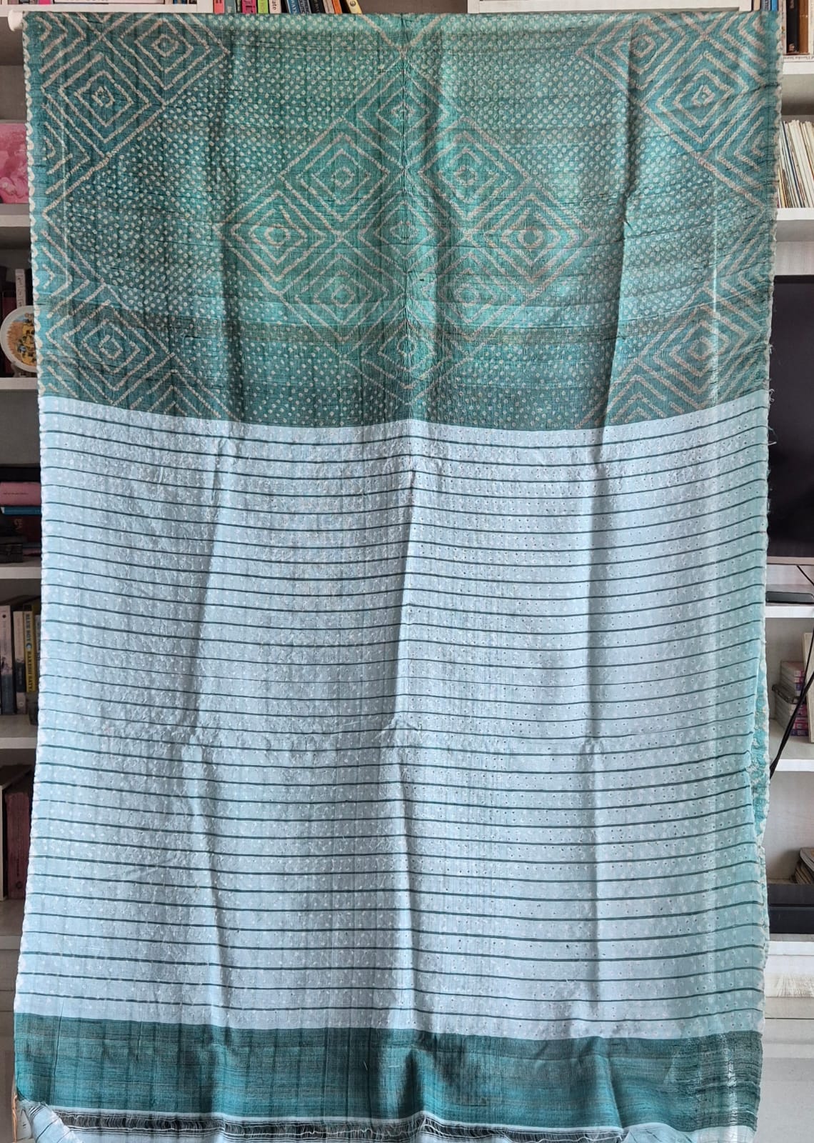neel-tara-tussar-silk-bandhani-saree