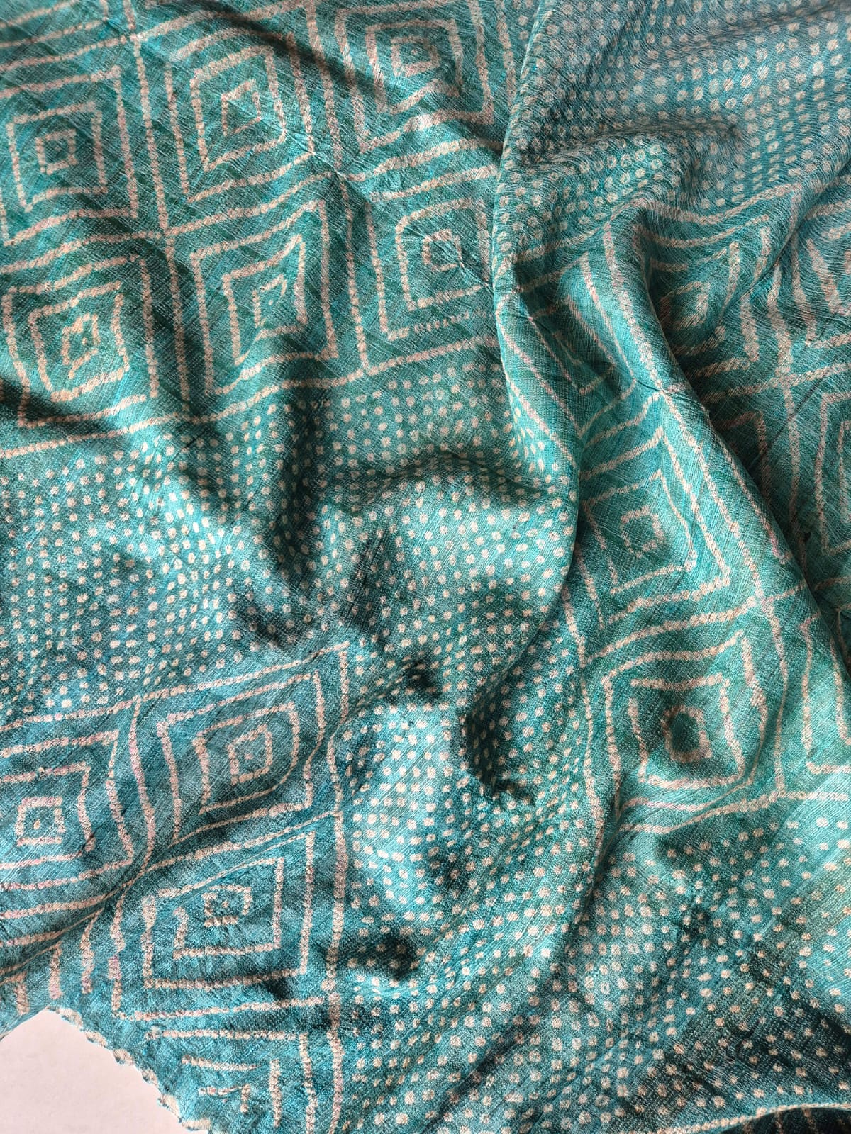 neel-tara-tussar-silk-bandhani-saree