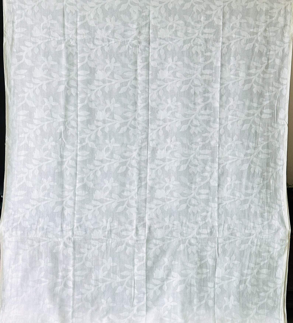 Off White Floral Cotton Saree made on Jacquard Loom