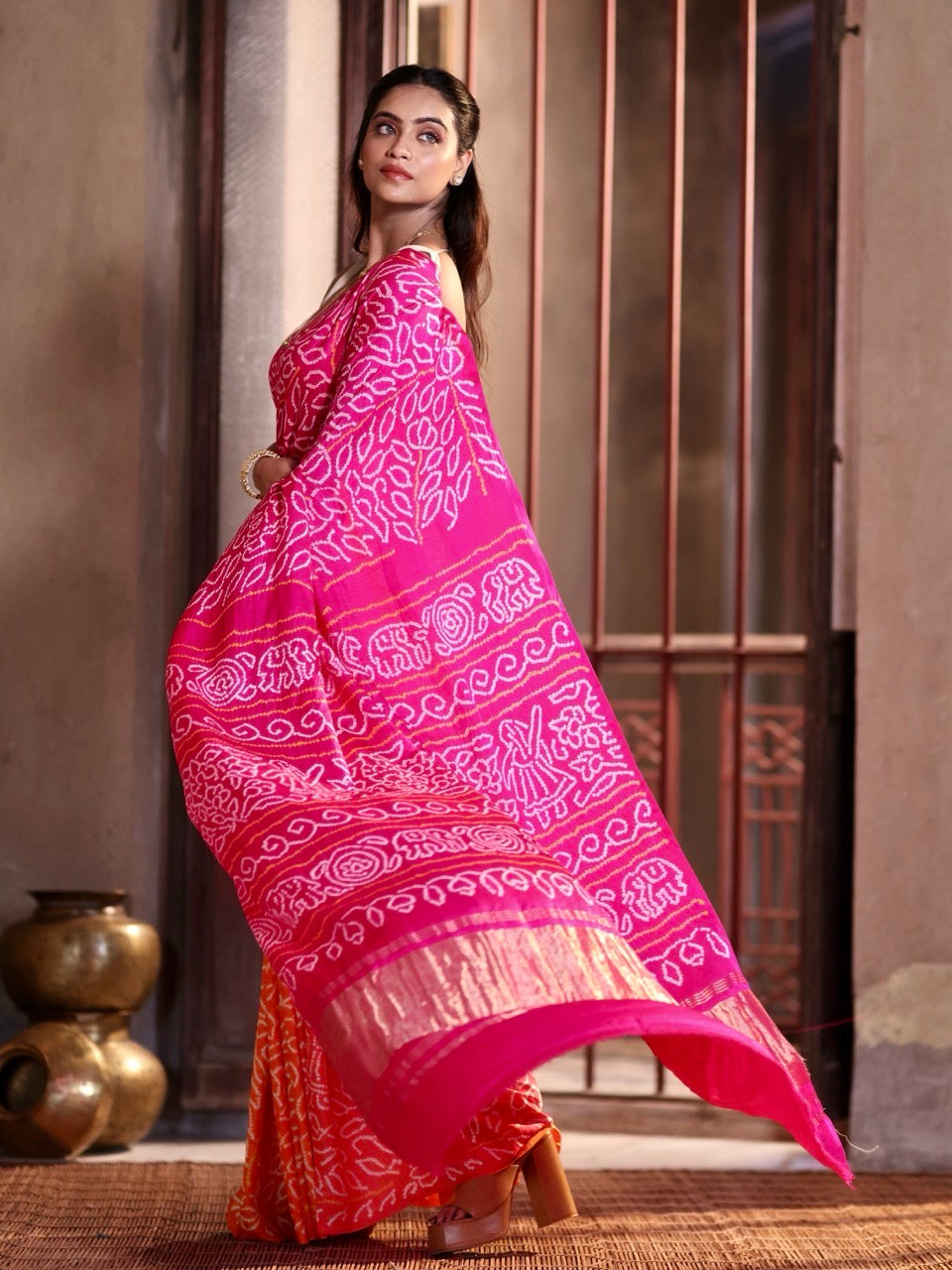 ombre-orange-pink-amba-daal-gajji-silk-bandhani-saree