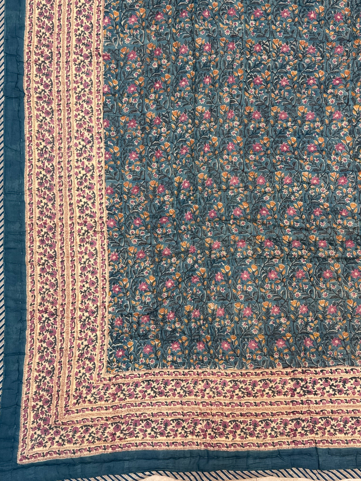 opulent-legacy-handcrafted-jaipuri-reversible-quilt