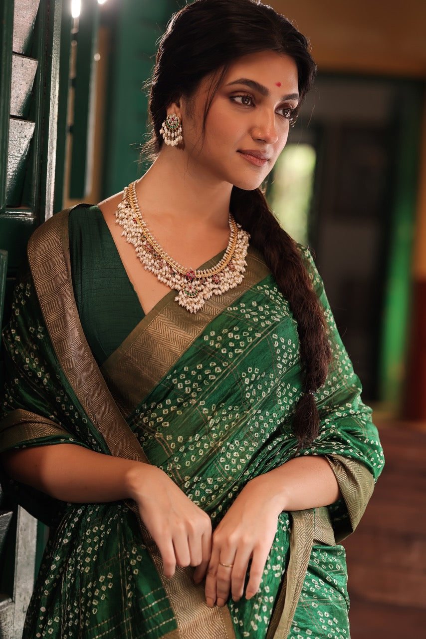 palatial-pearl-guttapusalu-92-5-silver-kundan-necklace-set