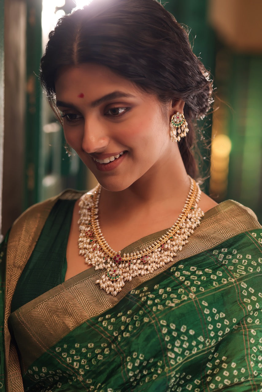 palatial-pearl-guttapusalu-92-5-silver-kundan-necklace-set