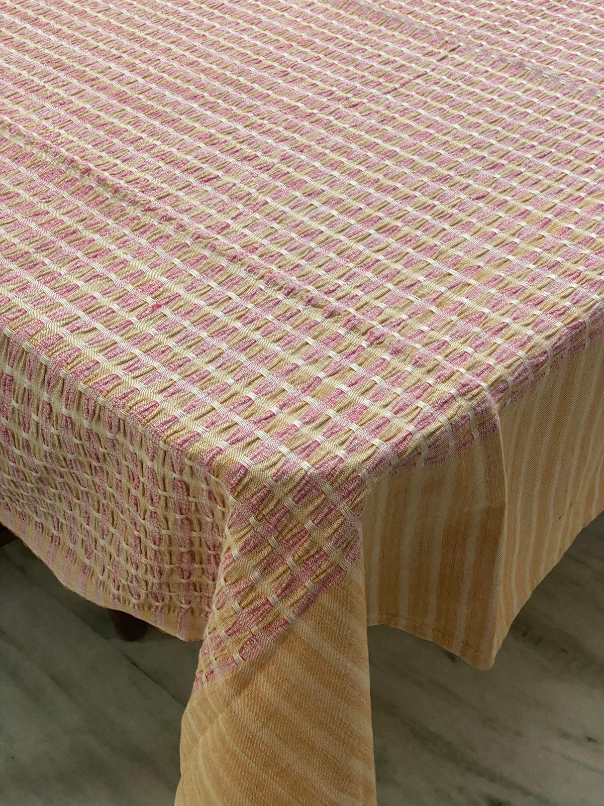 peach-color-woven-cotton-table-cloth-6-seater-side-view