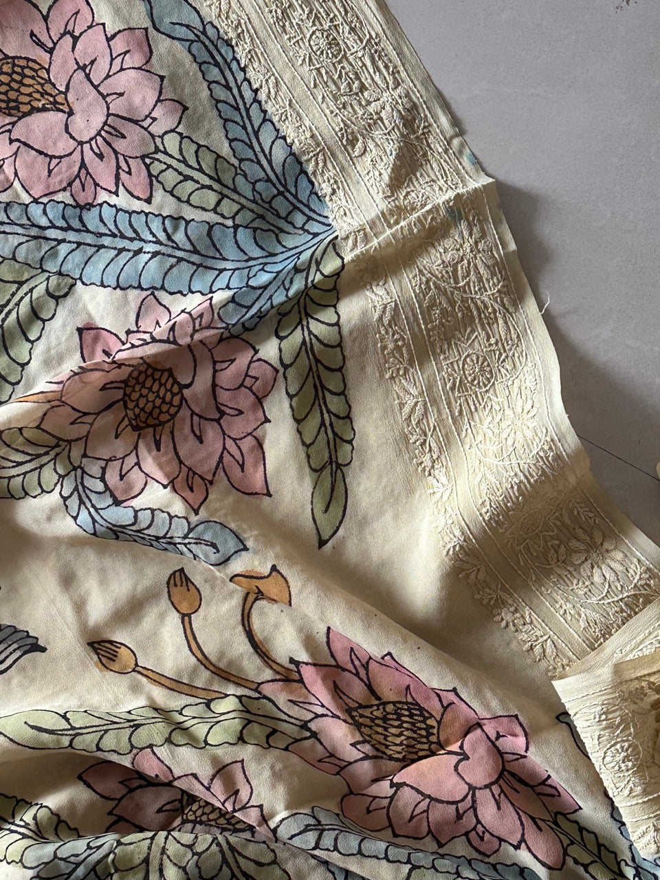 phoolnama-pure-banarsi-georgette-kalamkari-dupatta-with-lucknow-chikankari