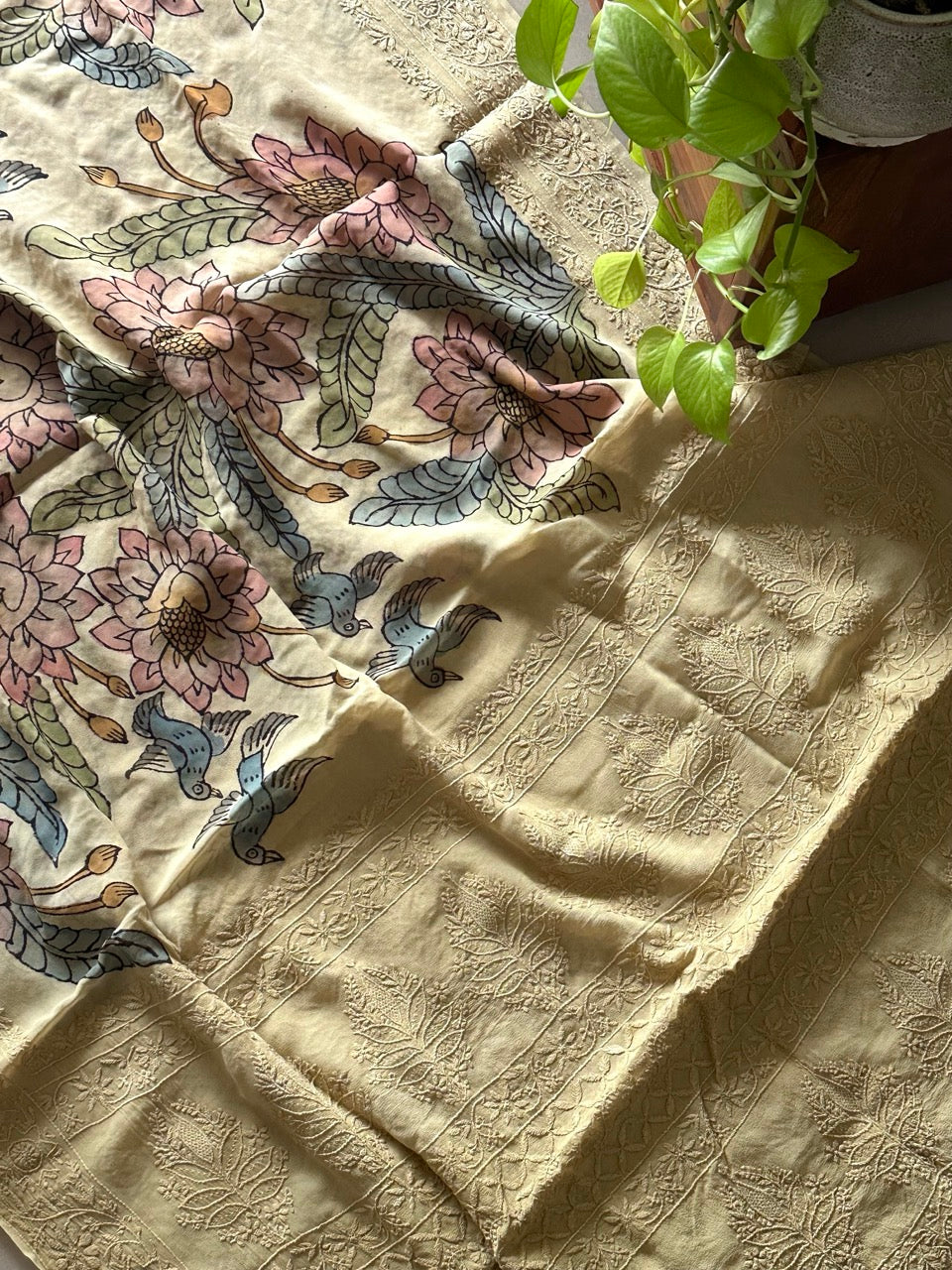 phoolnama-pure-banarsi-georgette-kalamkari-dupatta-with-lucknow-chikankari