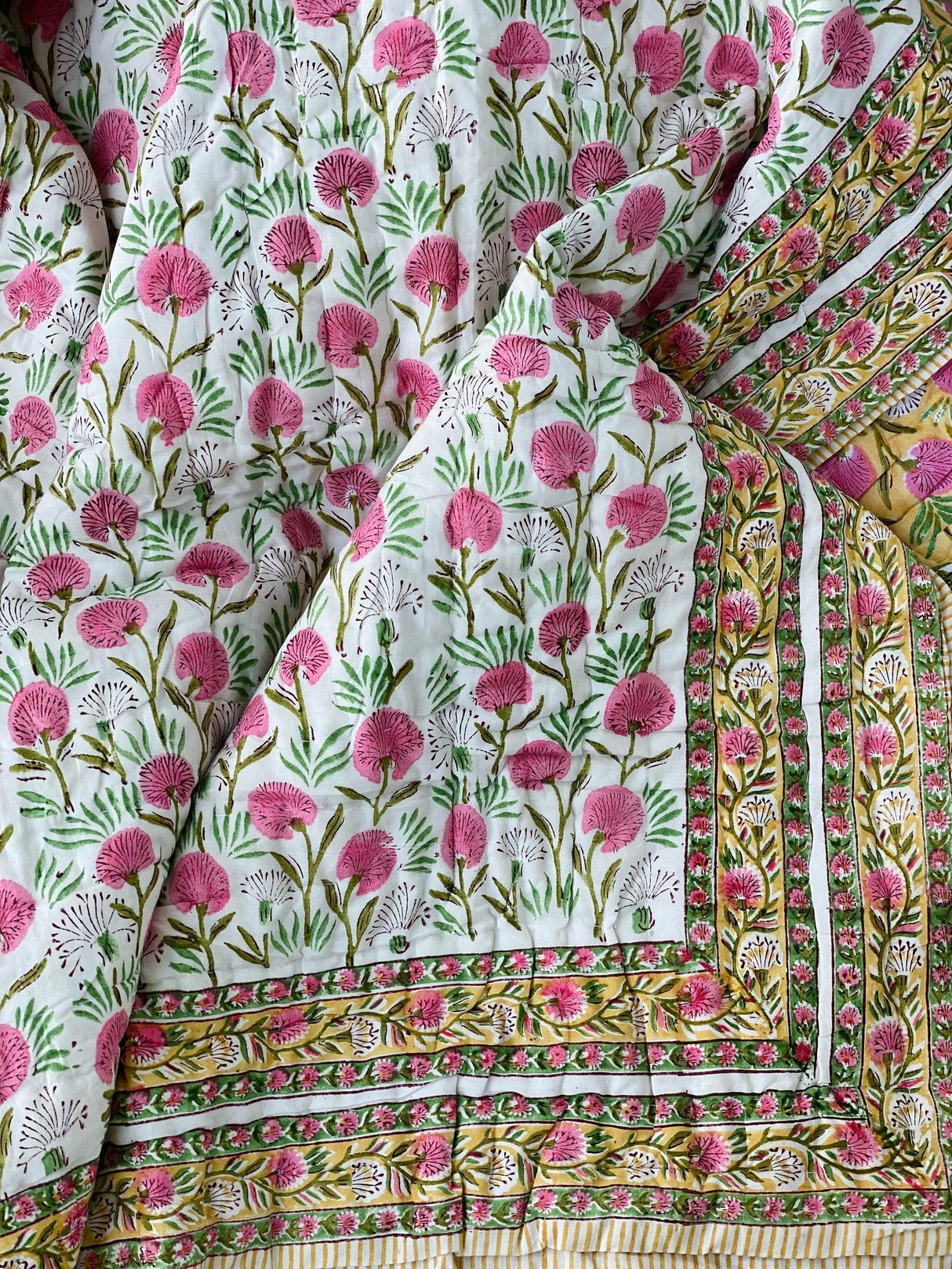 pink-flower-theme-king-cotton-quilt-front-view