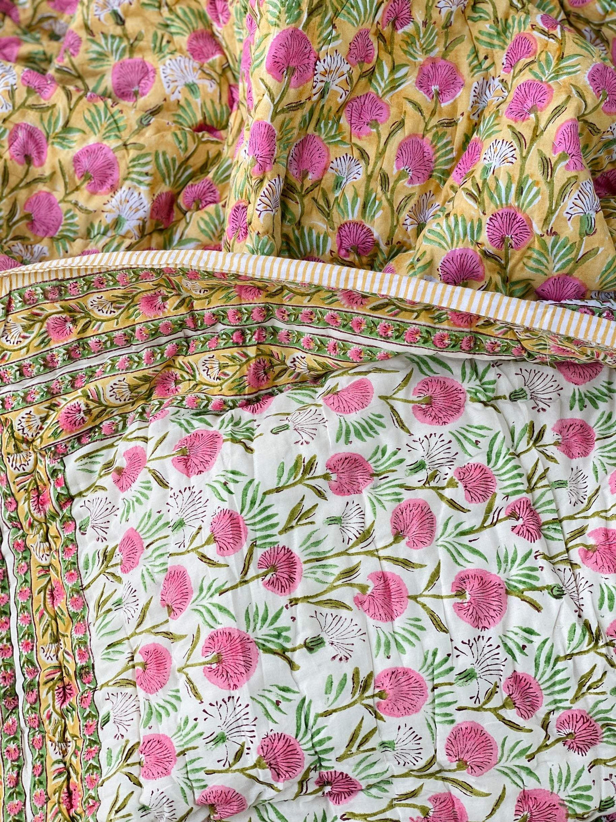 pink-flower-theme-king-cotton-quilt-side-view