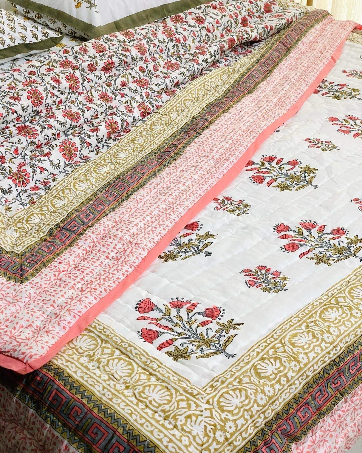 pink-green-single-cotton-quilt-front-view