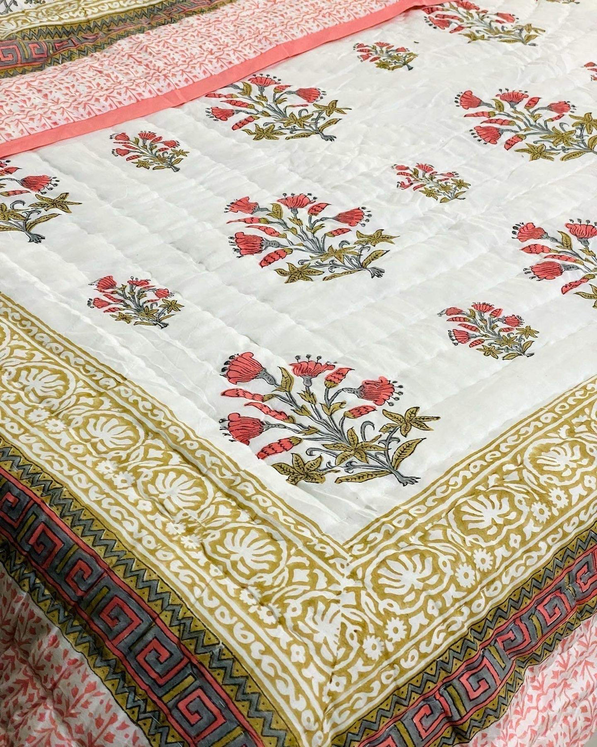 pink-green-single-cotton-quilt-overall-view