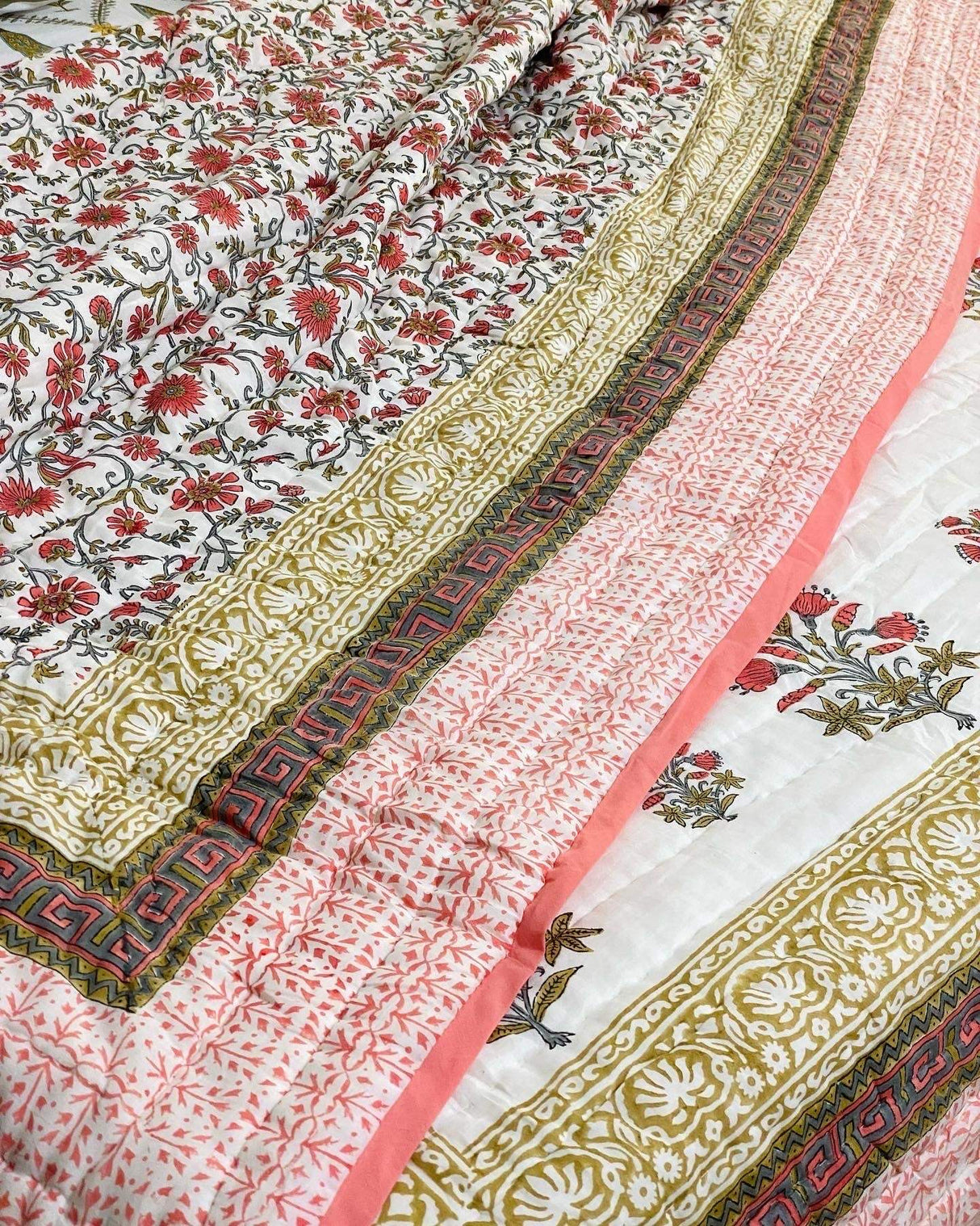 pink-green-single-cotton-quilt-side-view