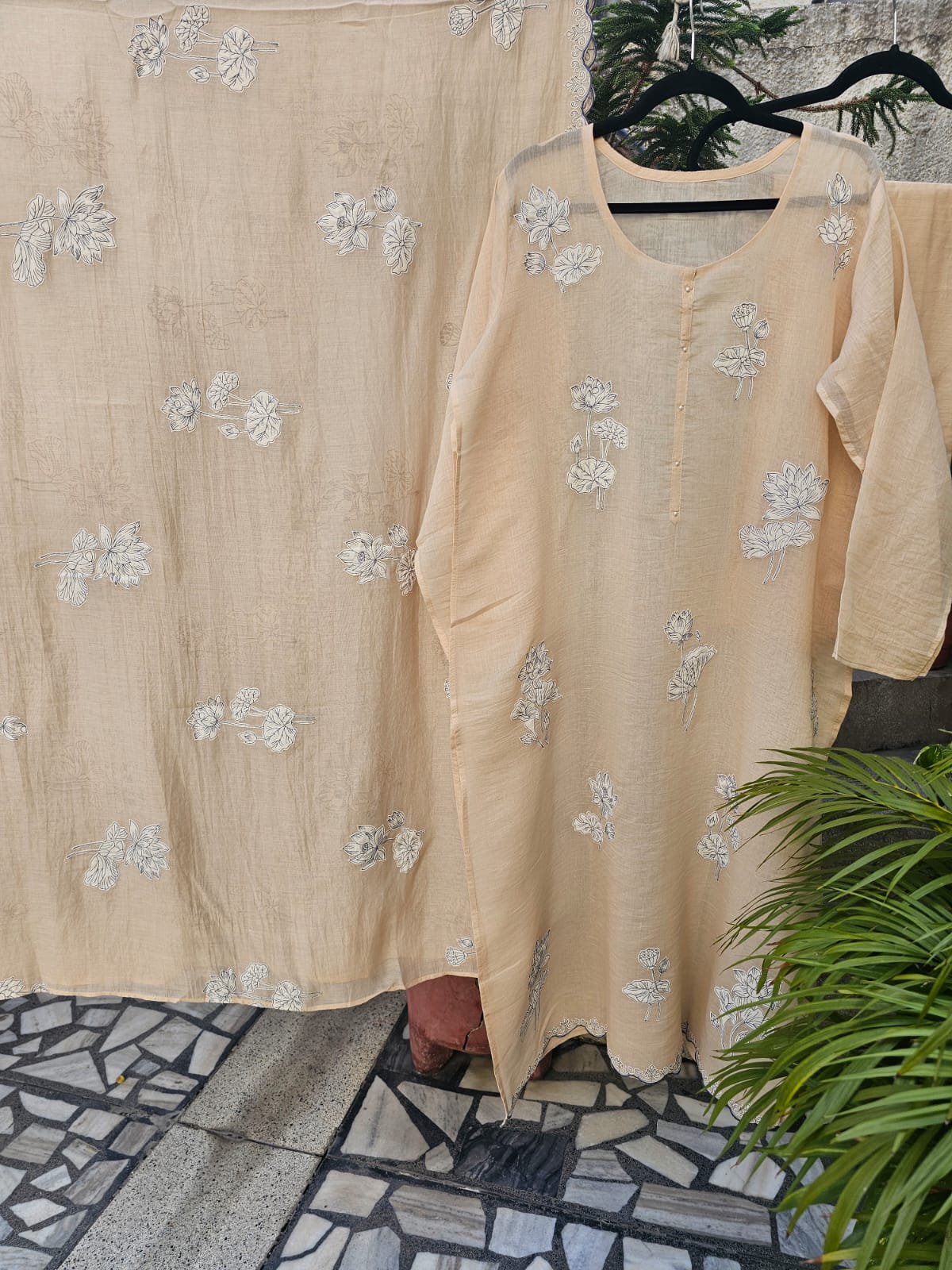 3 Piece Chanderi Mulmul Semi Stitched Suit Set with Applique