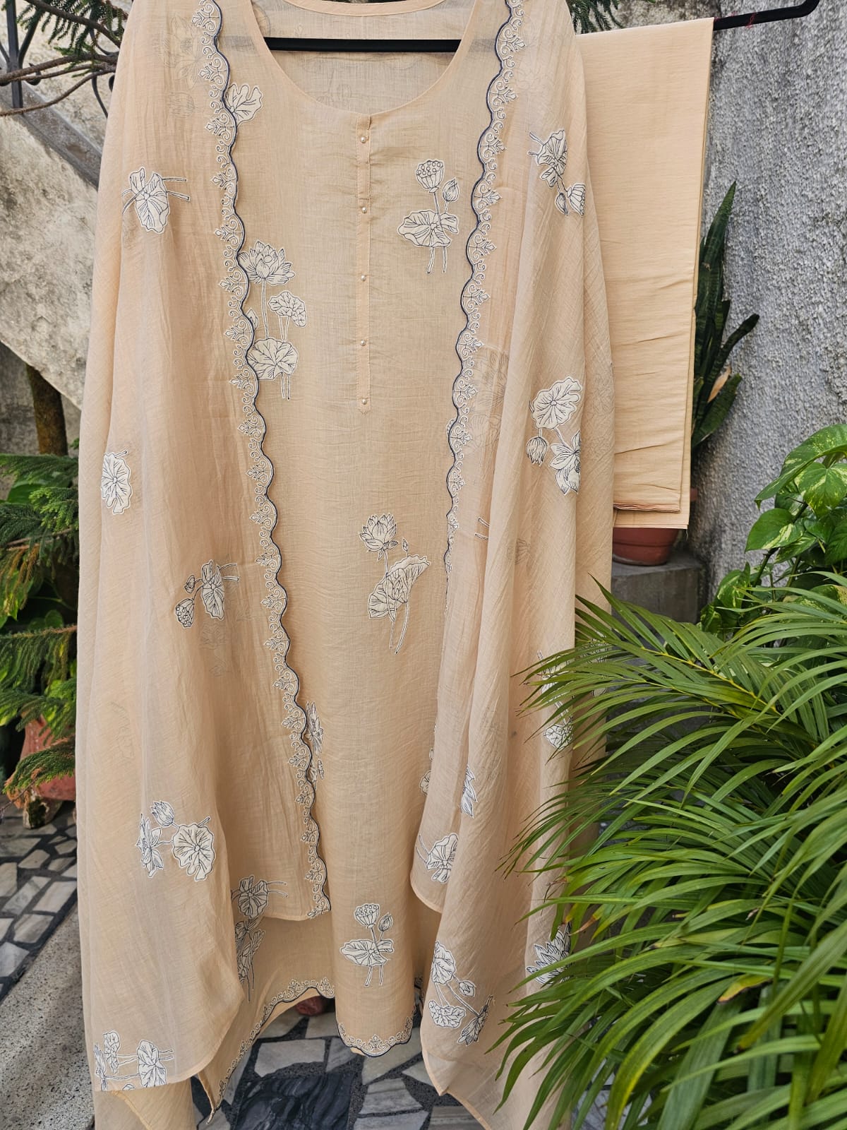 3 Piece Chanderi Mulmul Semi Stitched Suit Set with Applique