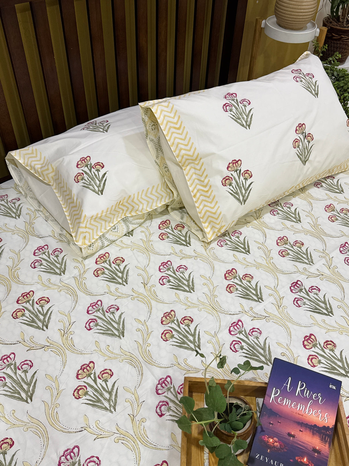 premium-blockprint-cream-base-bedsheet