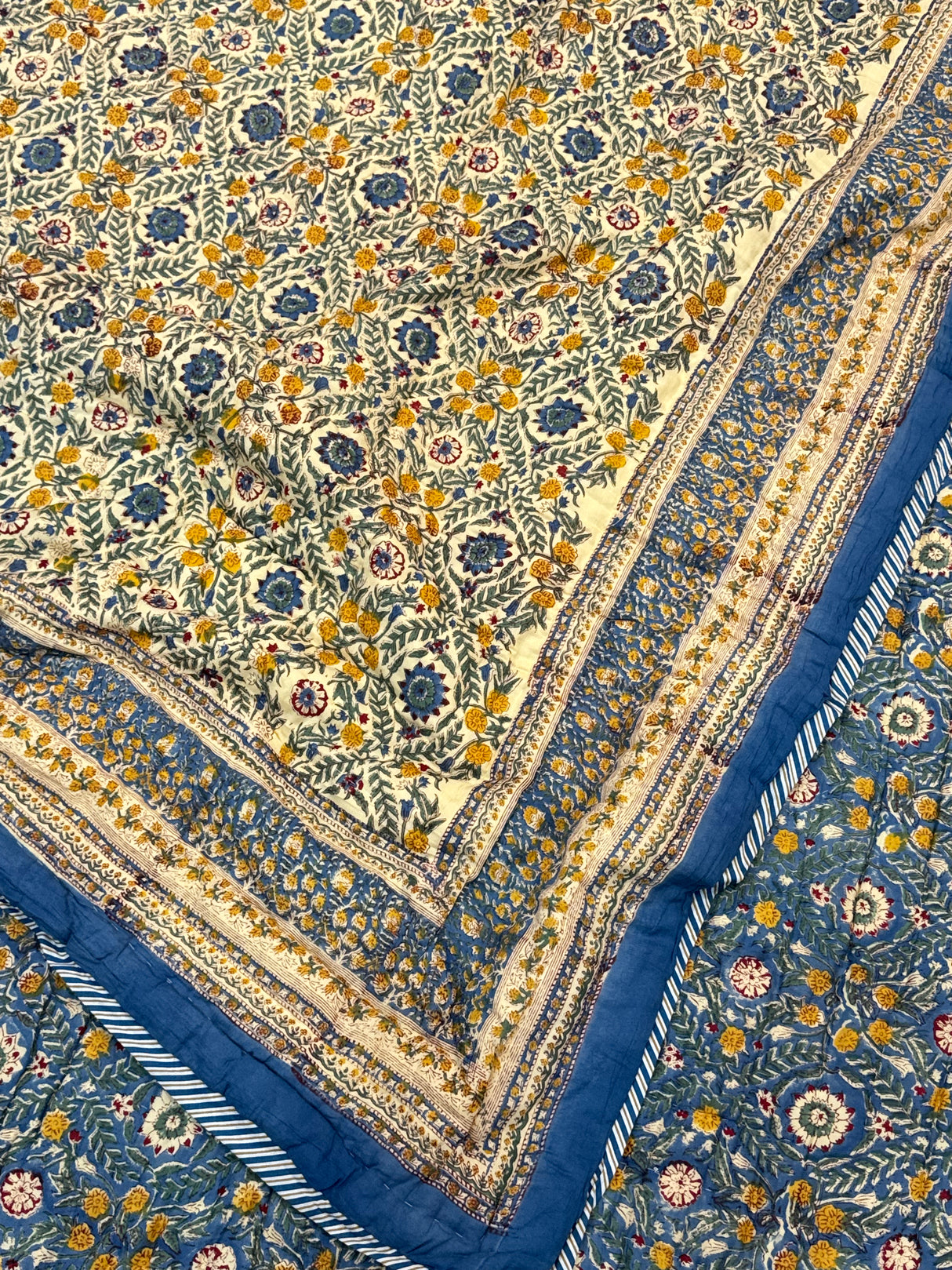 premium-reversible-hand-quilted-quilt