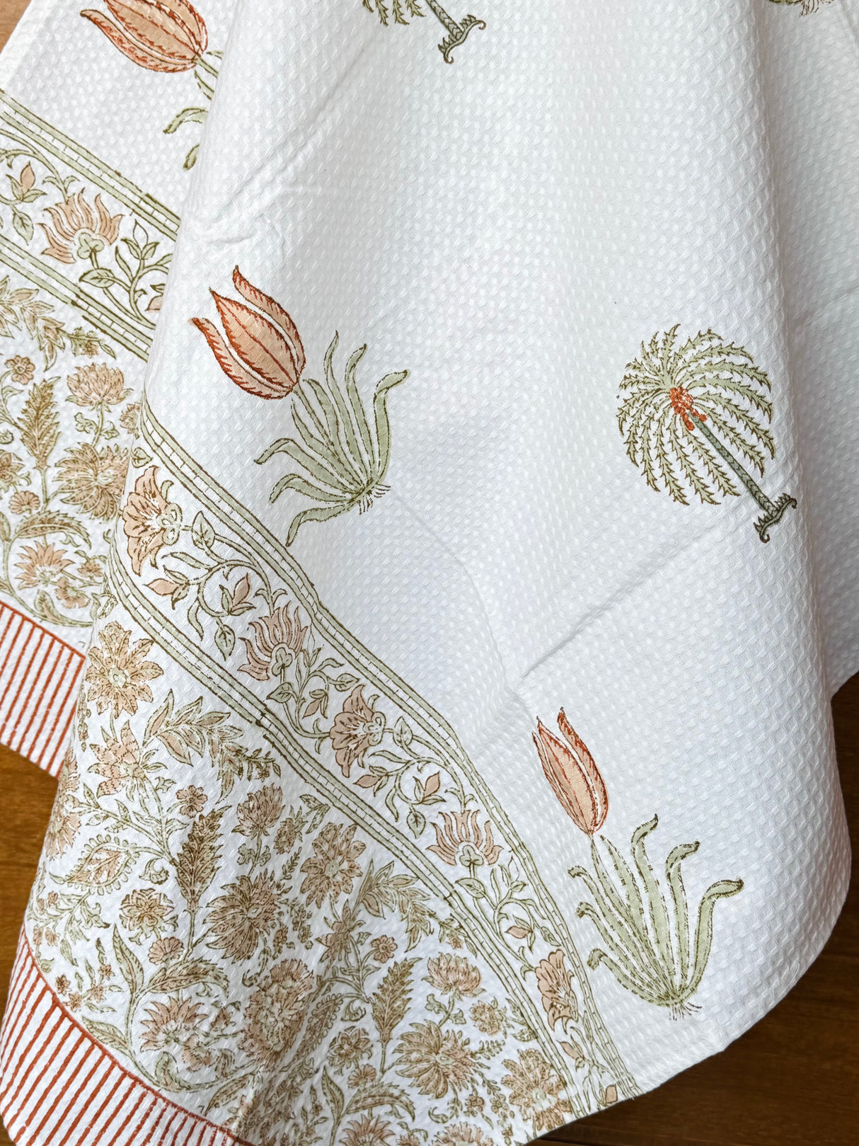 lightweight-quick-dry-handblock-honeycomb-towel