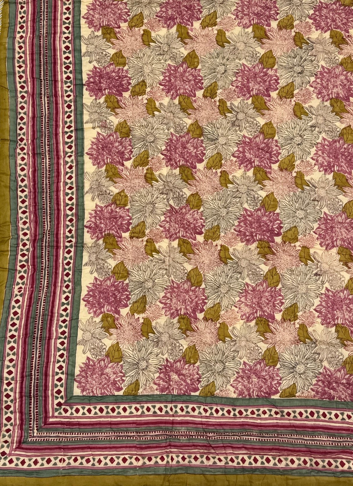 prestige-tradition-artisan-jaipuri-reversible-quilt