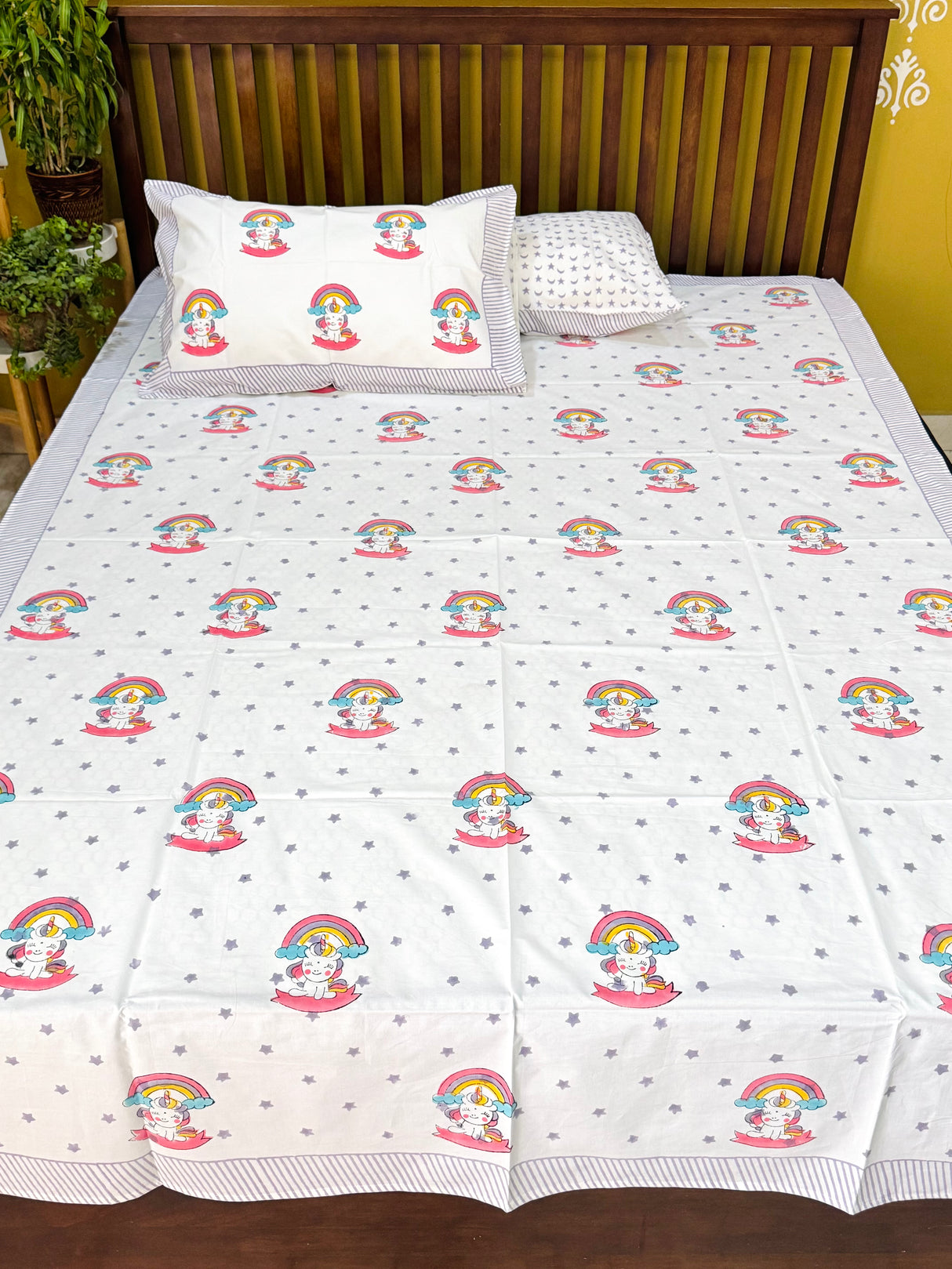 printed-unicorn-world-kids-cotton-handblock-bedsheet
