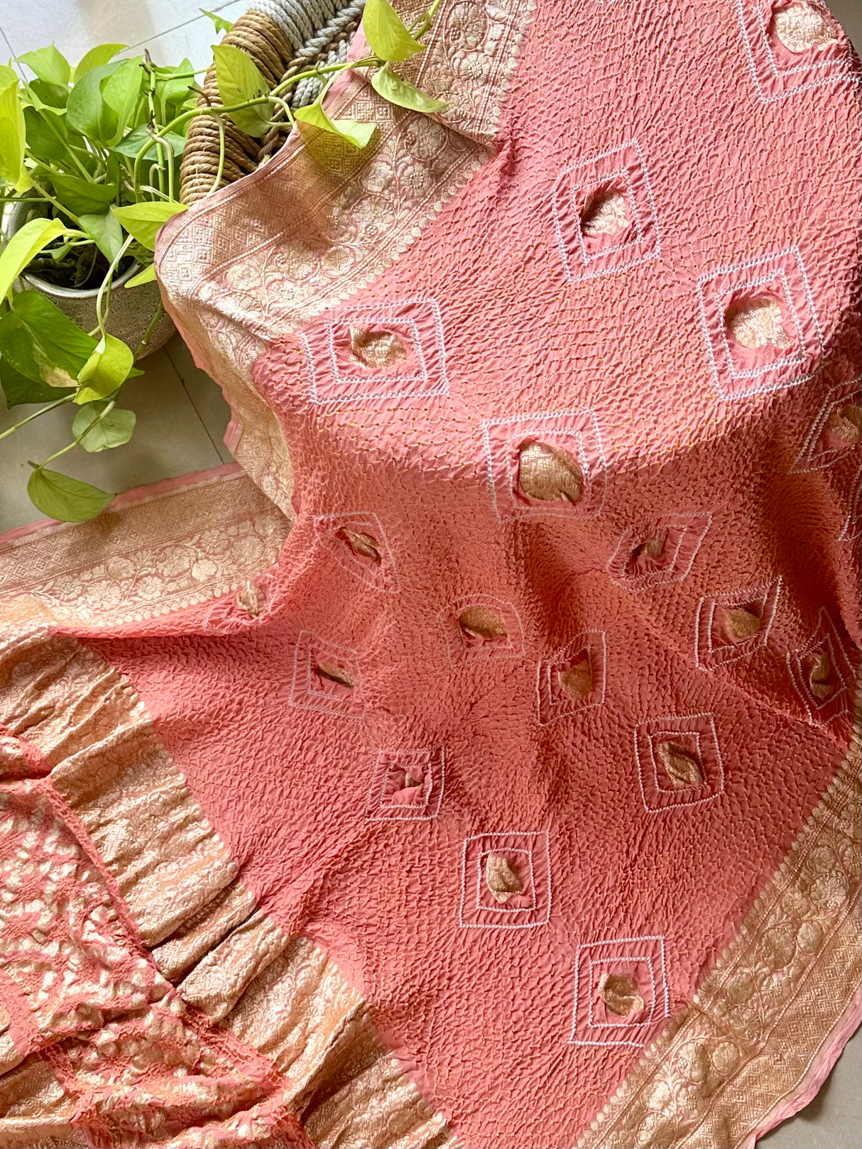 pure-banarasi-georgette-peach-bandhani-dupatta