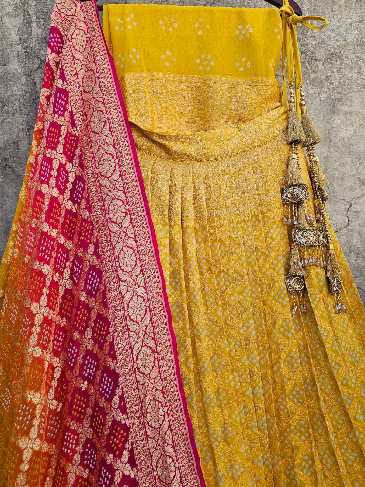 pure-banarsi-georgette-bandhani-lehenga-with-dual-shade-dupatta