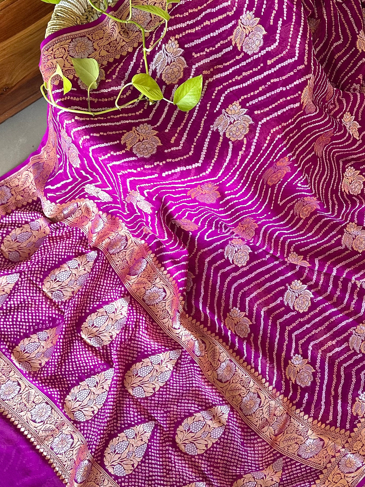 pure-bandhani-georgette-saree-with-handloom-work