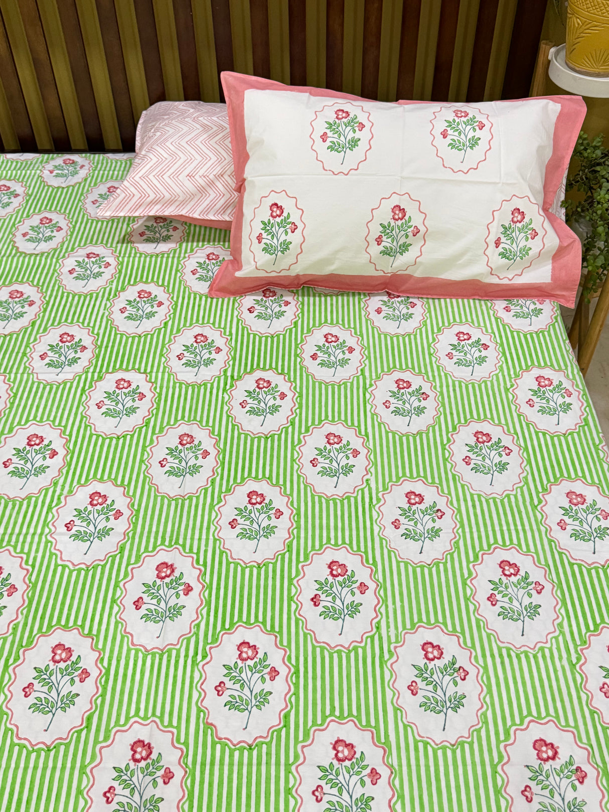 pure-cotton-bedsheet-handblock-print-fresh-flora