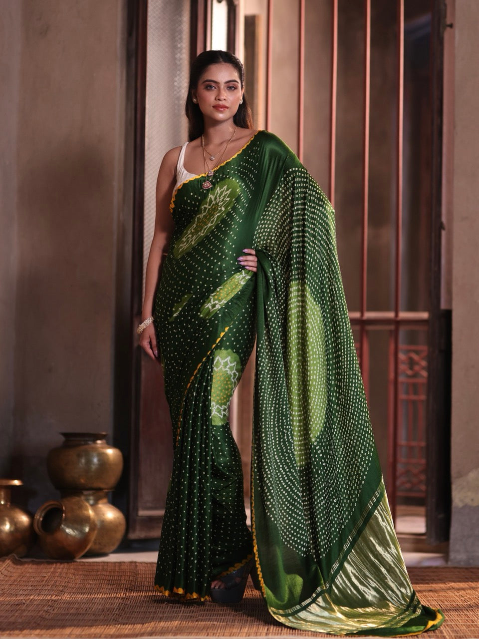 pure-gajji-silk-circular-theme-bandhani-saree
