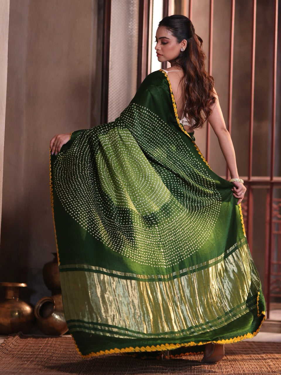 pure-gajji-silk-circular-theme-bandhani-saree