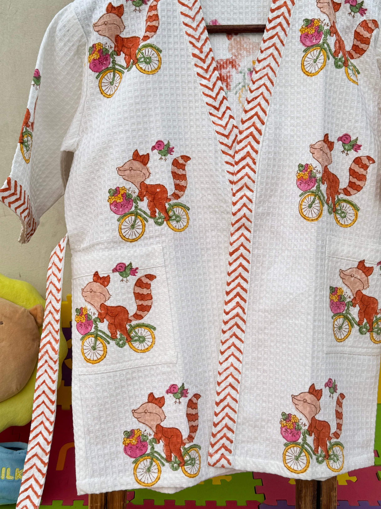 retail and wholesale cotton waffle bathrobes for kids with fast global shipping to Australia, New Zealand