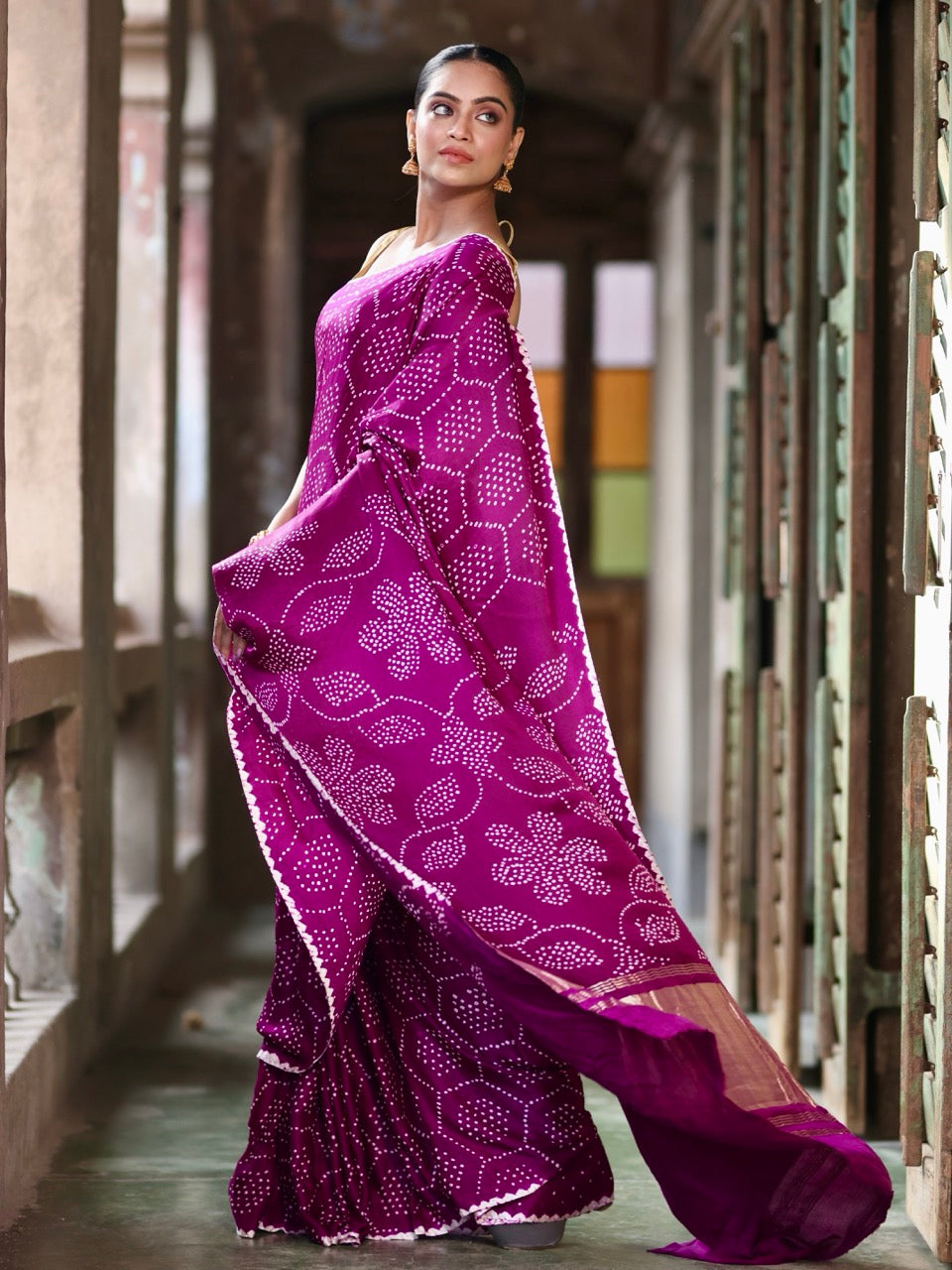 purple-plum-flora-and-hexa-pure-galli-silk-bandhani-saree