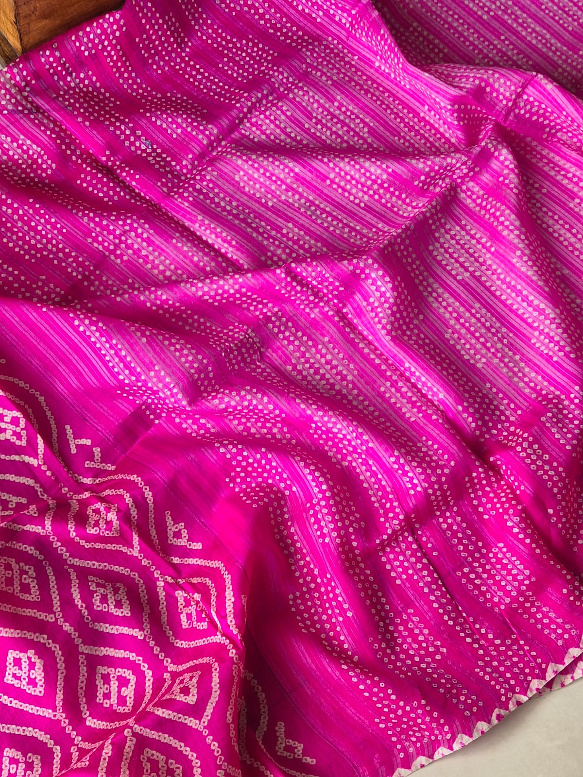Queens Melody Dual Pink Matka Silk Bandhani Saree