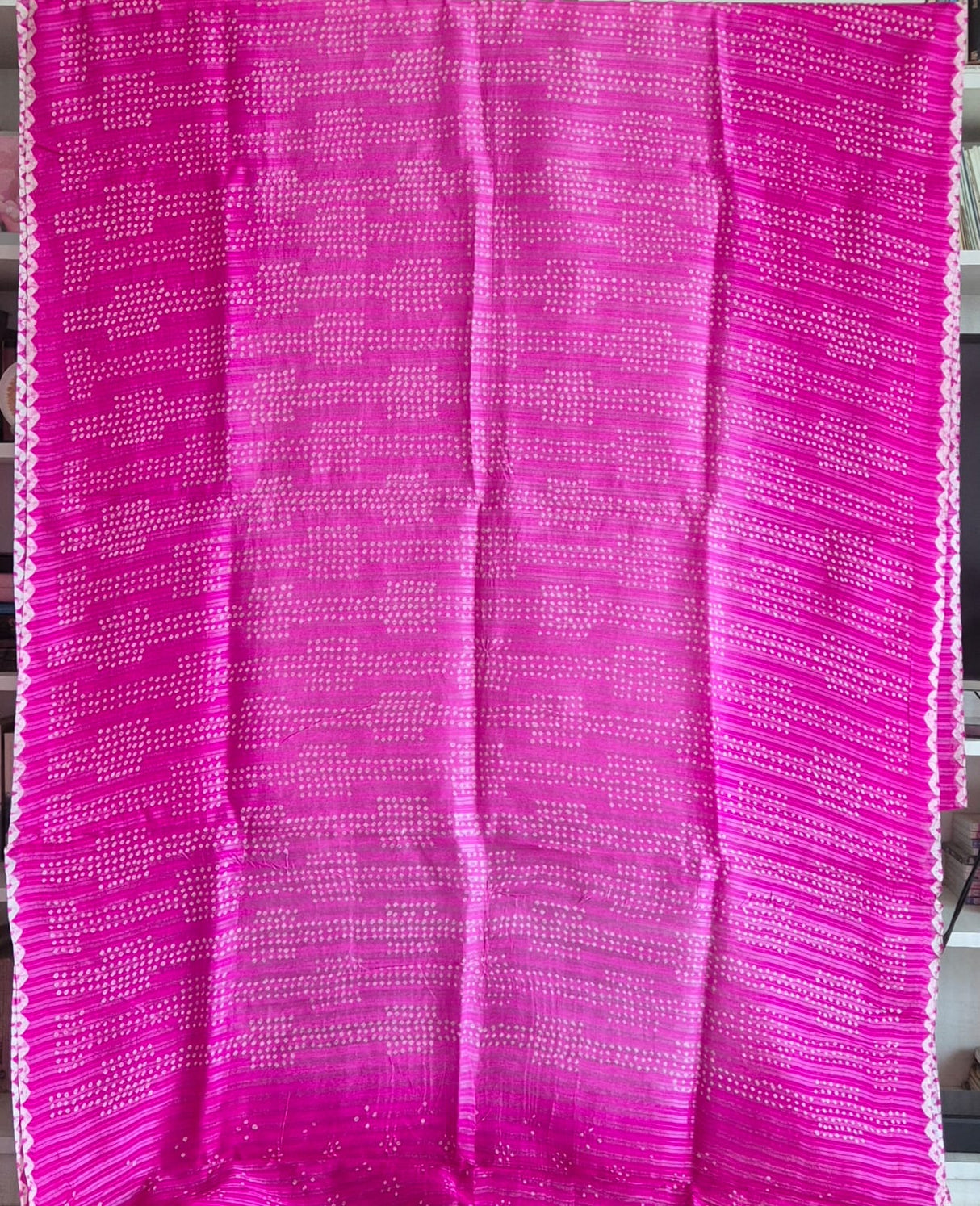 queens-melody-dual-pink-matka-silk-bandhani-saree