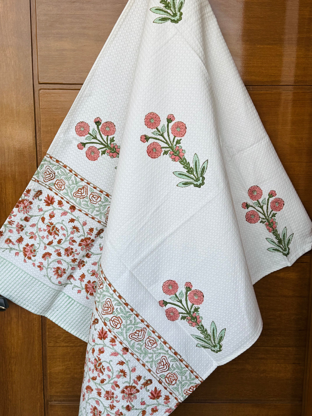 soft-premium-handblock-white-cotton-bath-towel