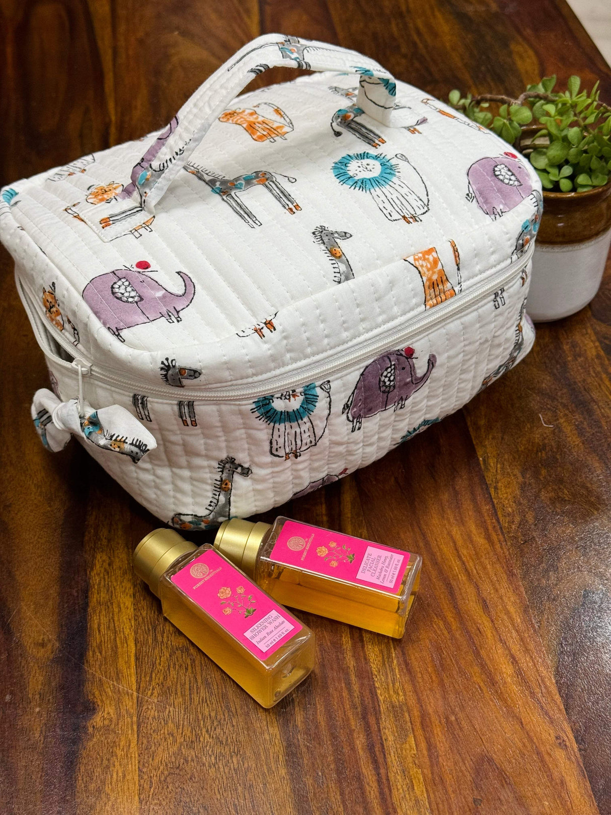 handblock-printed-travel-kit-for-women