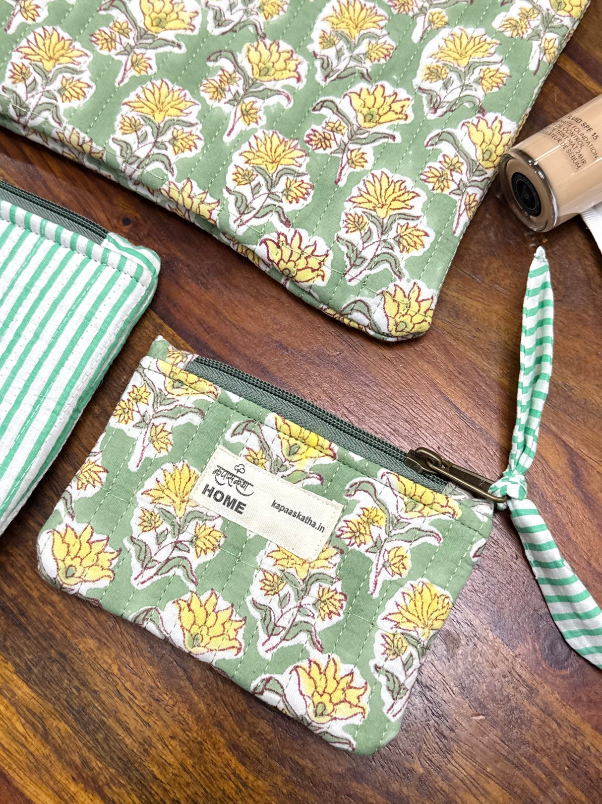 quilted-flat-pouch-organiser-daily-luxe-set-of-3
