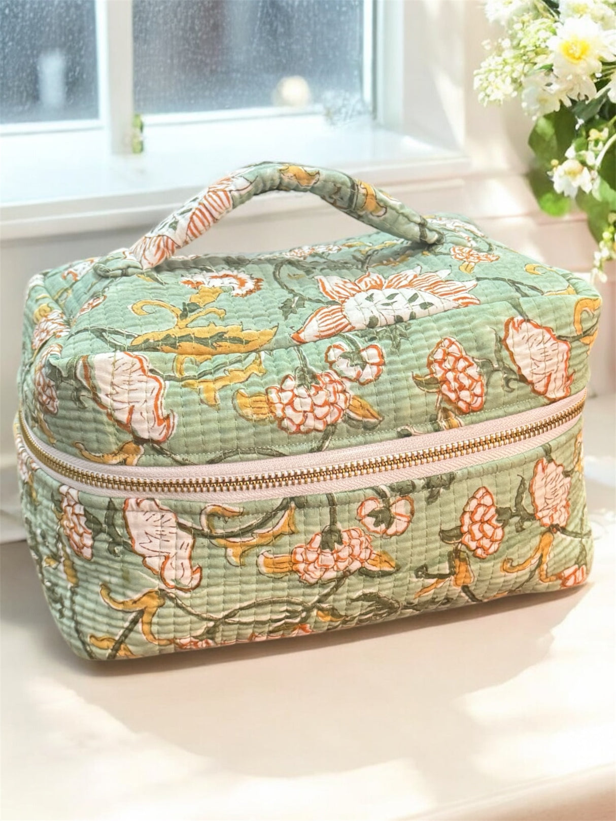 quilted-floral-makeup-pouch-with-zipper