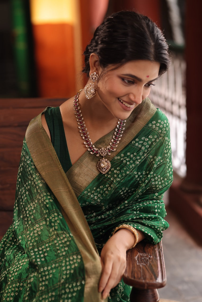 rajnigandha-moissanite-polki-92-5-silver-necklace-set