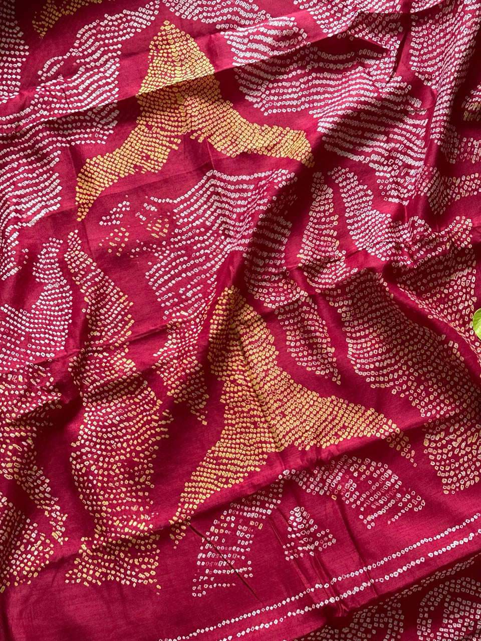 raktima-deep-red-munga-silk-bandhani-saree