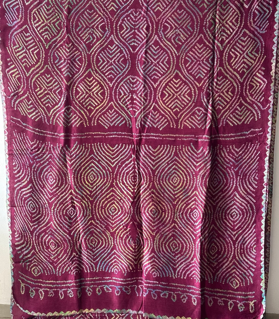 rangdeep-crimson-munga-silk-bandhani-saree-with-multicoloured-bandhani