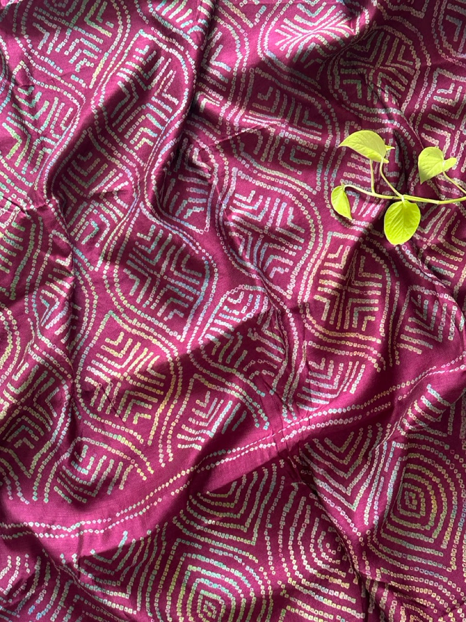 rangdeep-crimson-munga-silk-bandhani-saree-with-multicoloured-bandhani